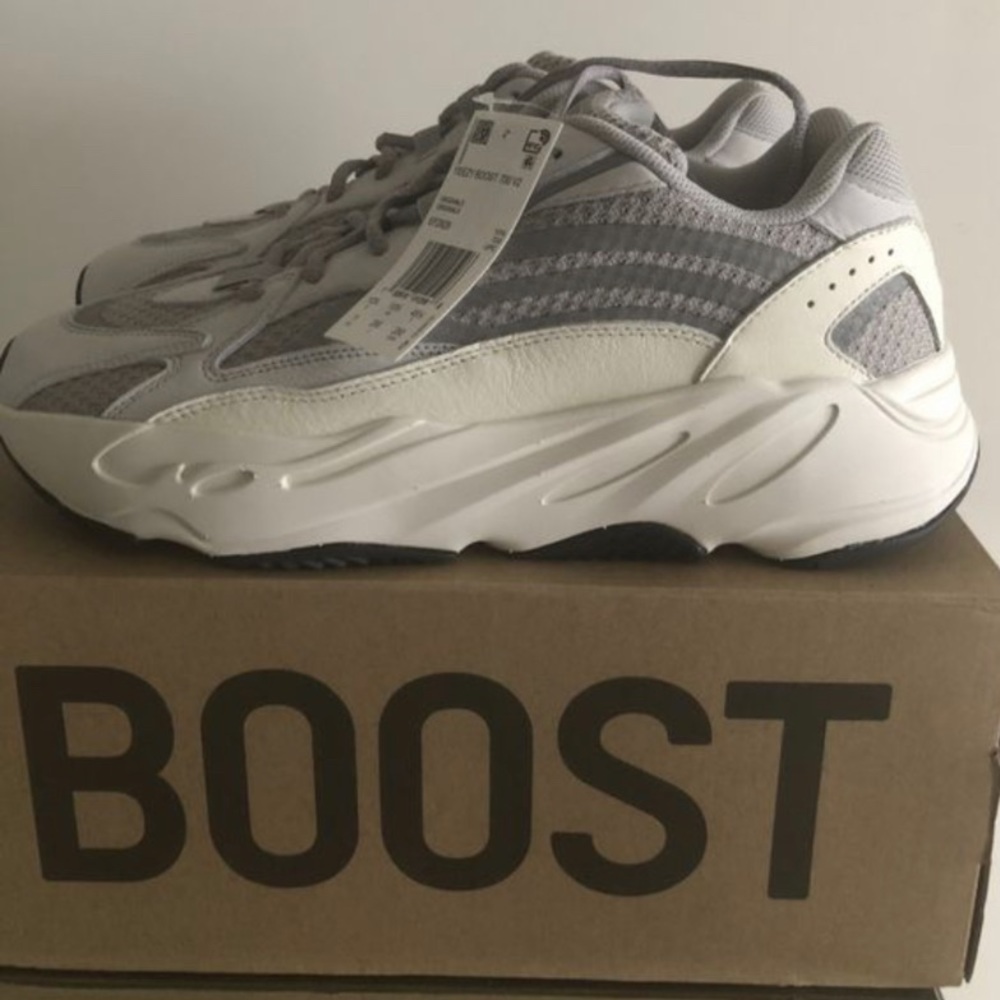Adidas Yeezy Boost 700 V2 Static size 10